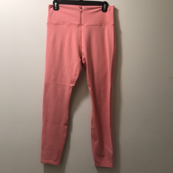 Fabletics Pants - NWOT Fabletics 7/8 Peach Leggings w/Zipper Large
